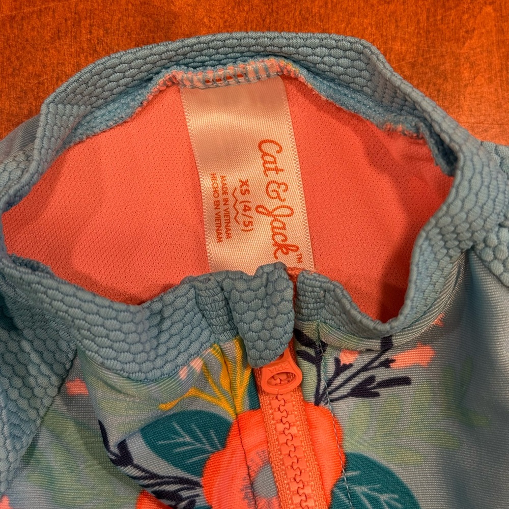 4T Rashguard Swimsuit - Picture 2 of 4